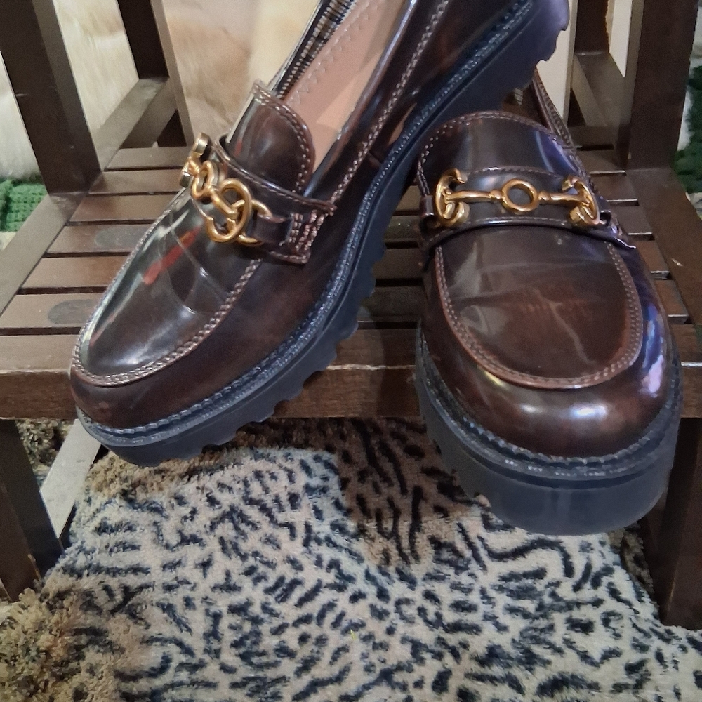 Chic Brown Loafers with Gold Detail